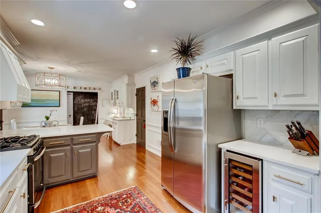 7435 Crompton Court N, Sandy Springs, Georgia 30350, 5 Bedrooms Bedrooms, ,4 BathroomsBathrooms,Residential,Sold,7435 Crompton Court N,6642893