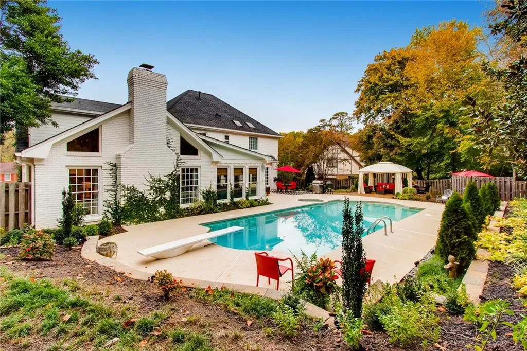 7435 Crompton Court N, Sandy Springs, Georgia 30350, 5 Bedrooms Bedrooms, ,4 BathroomsBathrooms,Residential,Sold,7435 Crompton Court N,6642893