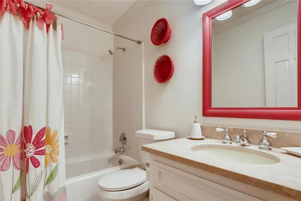 7435 Crompton Court N, Sandy Springs, Georgia 30350, 5 Bedrooms Bedrooms, ,4 BathroomsBathrooms,Residential,Sold,7435 Crompton Court N,6642893