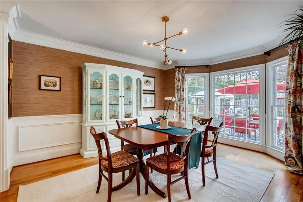 7435 Crompton Court N, Sandy Springs, Georgia 30350, 5 Bedrooms Bedrooms, ,4 BathroomsBathrooms,Residential,Sold,7435 Crompton Court N,6642893