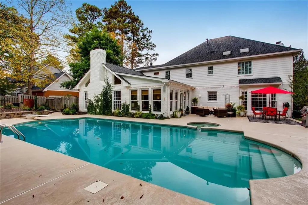 7435 Crompton Court N, Sandy Springs, Georgia 30350, 5 Bedrooms Bedrooms, ,4 BathroomsBathrooms,Residential,Sold,7435 Crompton Court N,6642893