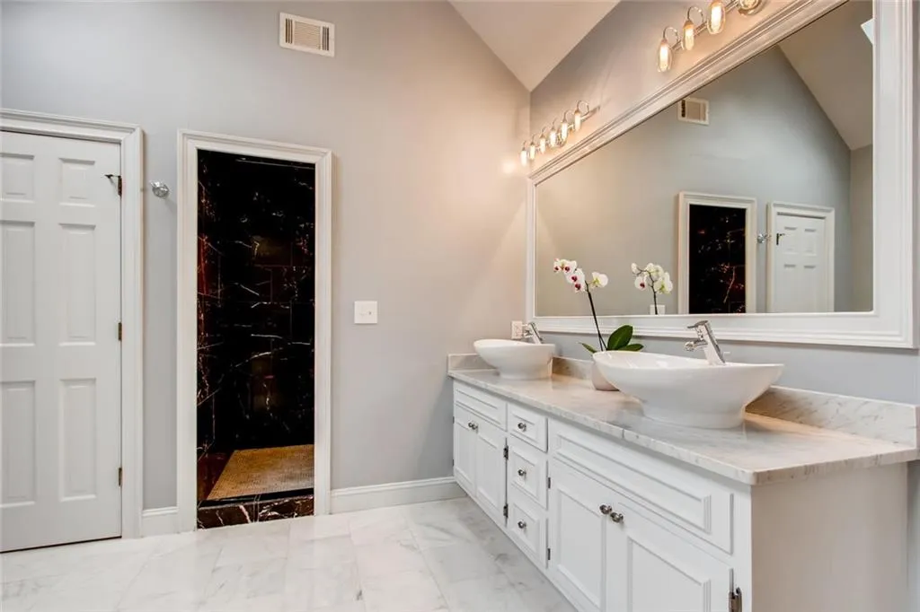 7435 Crompton Court N, Sandy Springs, Georgia 30350, 5 Bedrooms Bedrooms, ,4 BathroomsBathrooms,Residential,Sold,7435 Crompton Court N,6642893