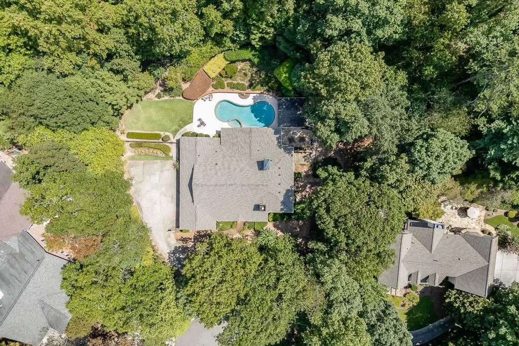 Birds eye view of property