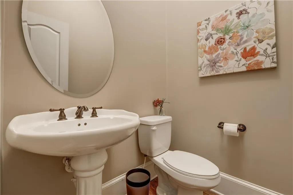 926 Boudreau Court, Sandy Springs, Georgia 30328, 3 Bedrooms Bedrooms, ,3 BathroomsBathrooms,Residential,Sold,926 Boudreau Court,6664747