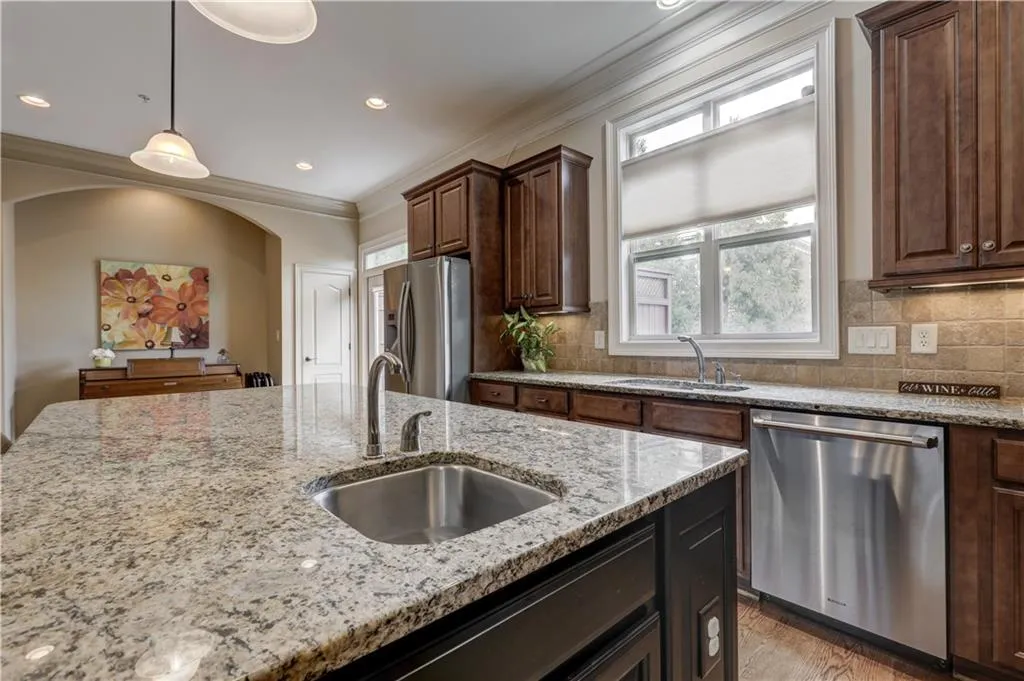 926 Boudreau Court, Sandy Springs, Georgia 30328, 3 Bedrooms Bedrooms, ,3 BathroomsBathrooms,Residential,Sold,926 Boudreau Court,6664747