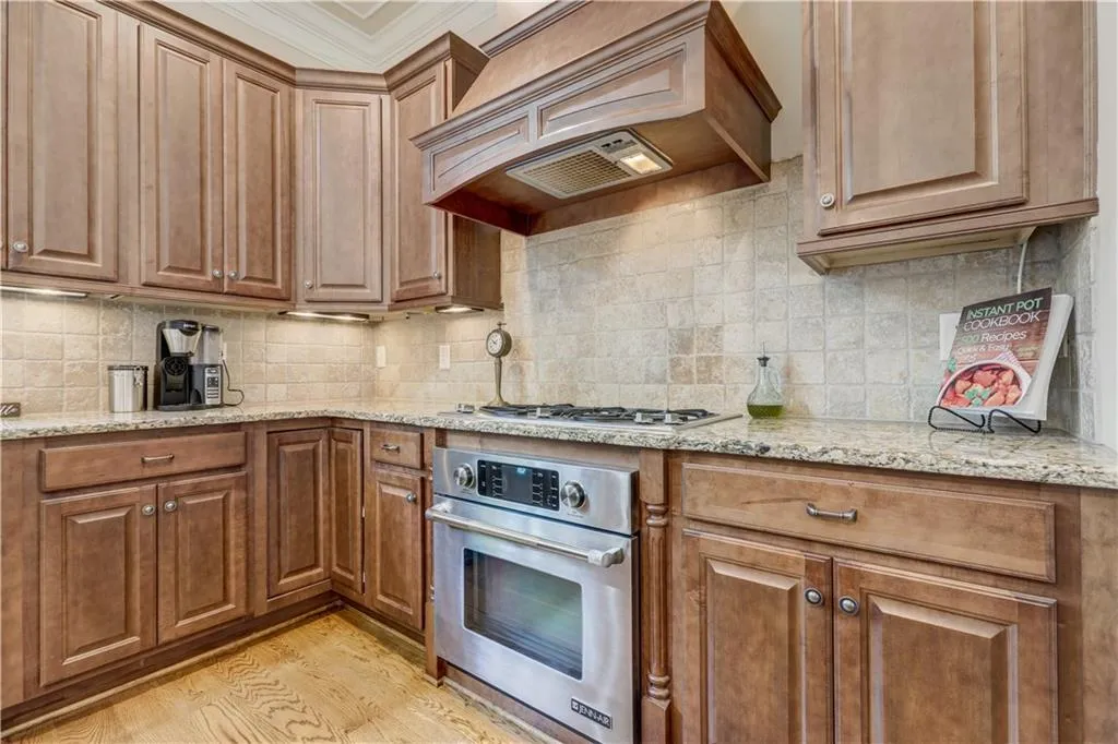 926 Boudreau Court, Sandy Springs, Georgia 30328, 3 Bedrooms Bedrooms, ,3 BathroomsBathrooms,Residential,Sold,926 Boudreau Court,6664747