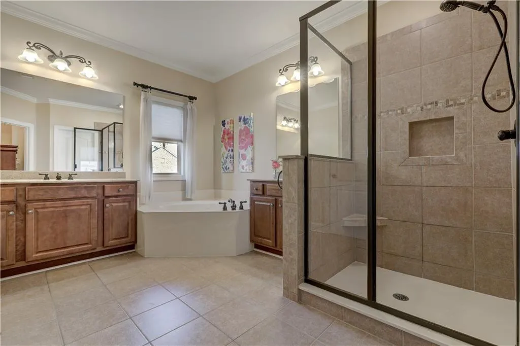 926 Boudreau Court, Sandy Springs, Georgia 30328, 3 Bedrooms Bedrooms, ,3 BathroomsBathrooms,Residential,Sold,926 Boudreau Court,6664747