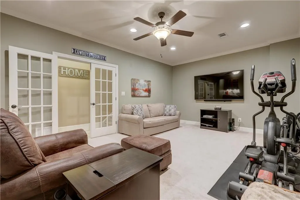 926 Boudreau Court, Sandy Springs, Georgia 30328, 3 Bedrooms Bedrooms, ,3 BathroomsBathrooms,Residential,Sold,926 Boudreau Court,6664747