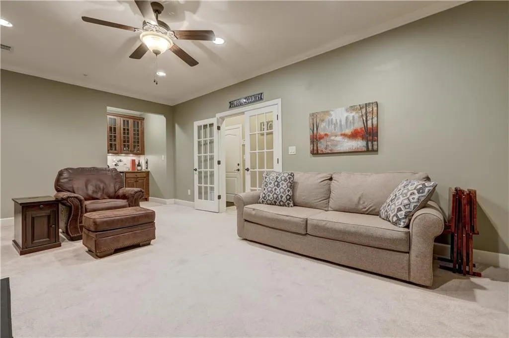 926 Boudreau Court, Sandy Springs, Georgia 30328, 3 Bedrooms Bedrooms, ,3 BathroomsBathrooms,Residential,Sold,926 Boudreau Court,6664747