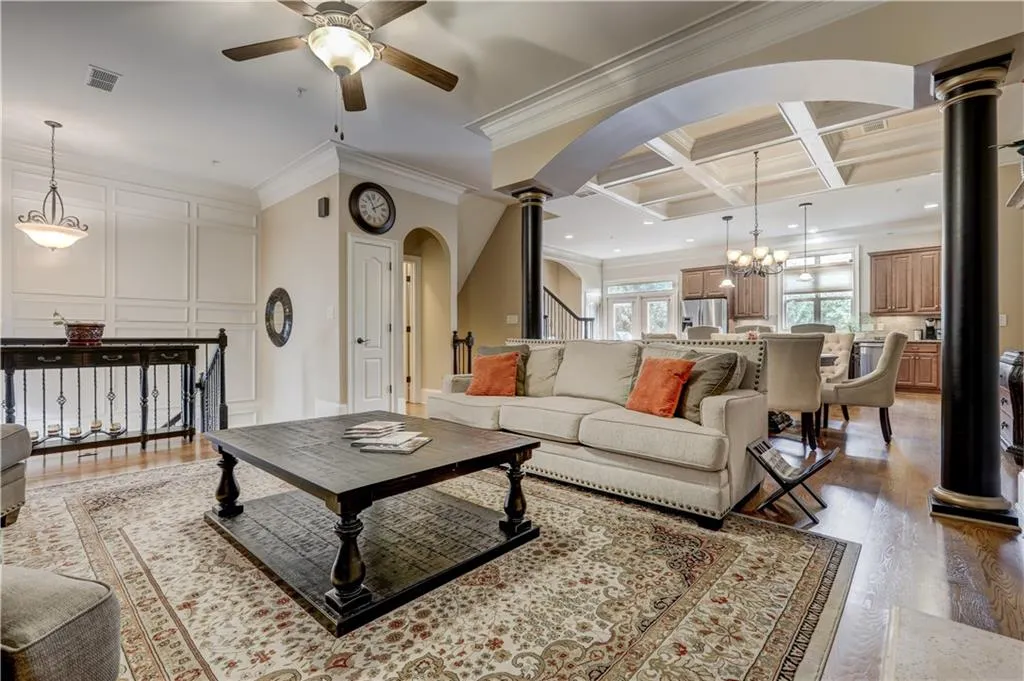 926 Boudreau Court, Sandy Springs, Georgia 30328, 3 Bedrooms Bedrooms, ,3 BathroomsBathrooms,Residential,Sold,926 Boudreau Court,6664747