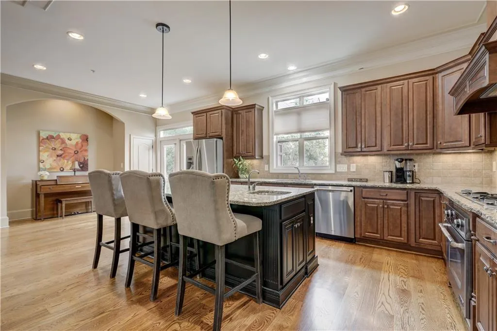 926 Boudreau Court, Sandy Springs, Georgia 30328, 3 Bedrooms Bedrooms, ,3 BathroomsBathrooms,Residential,Sold,926 Boudreau Court,6664747