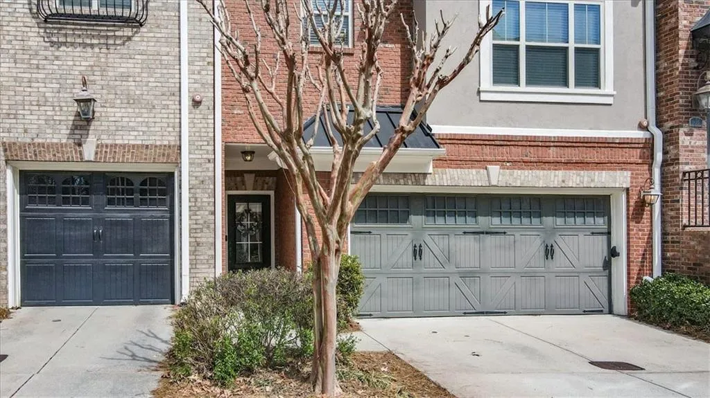 934 Delaronde Court, Atlanta, Georgia 30328, 3 Bedrooms Bedrooms, ,3 BathroomsBathrooms,Residential,Sold,934 Delaronde Court,7351050 934 Delaronde Court, Atlanta, Georgia 30328, 3 Bedrooms Bedrooms, ,3 BathroomsBathrooms,Residential,Sold,934 Delaronde Court,7351050