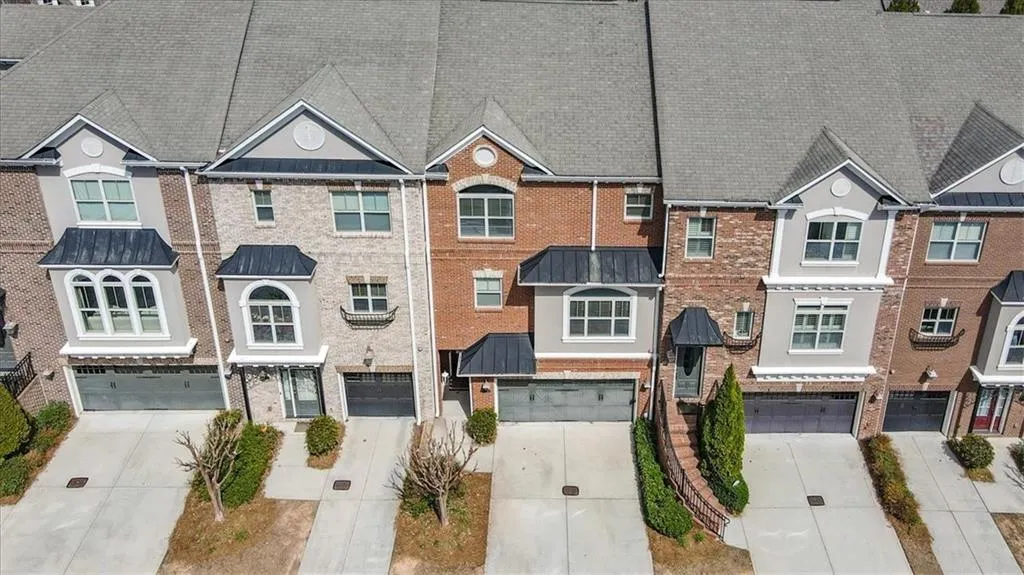 934 Delaronde Court, Atlanta, Georgia 30328, 3 Bedrooms Bedrooms, ,3 BathroomsBathrooms,Residential,Sold,934 Delaronde Court,7351050 934 Delaronde Court, Atlanta, Georgia 30328, 3 Bedrooms Bedrooms, ,3 BathroomsBathrooms,Residential,Sold,934 Delaronde Court,7351050