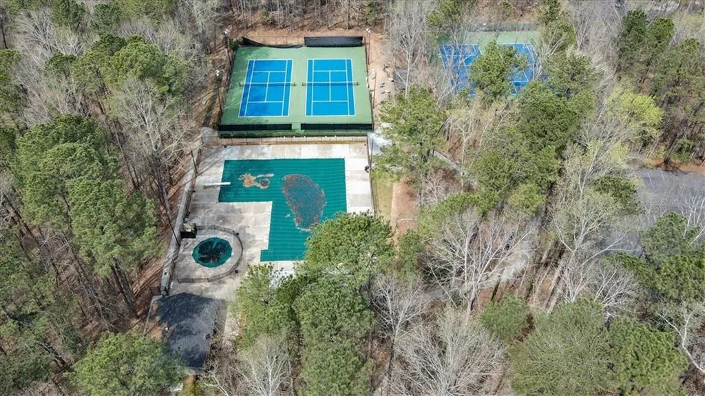 934 Delaronde Court, Atlanta, Georgia 30328, 3 Bedrooms Bedrooms, ,3 BathroomsBathrooms,Residential,Sold,934 Delaronde Court,7351050 934 Delaronde Court, Atlanta, Georgia 30328, 3 Bedrooms Bedrooms, ,3 BathroomsBathrooms,Residential,Sold,934 Delaronde Court,7351050