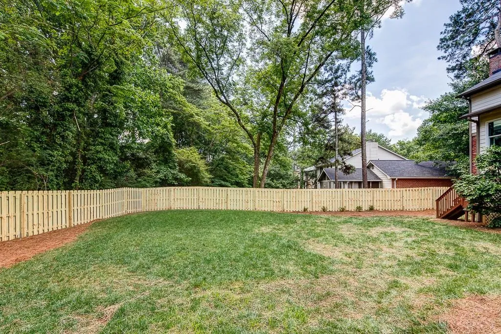 6810 Hunters Trace Circle, Sandy Springs, Georgia 30328, 5 Bedrooms Bedrooms, ,2 BathroomsBathrooms,Residential,Sold,6810 Hunters Trace Circle,5702180