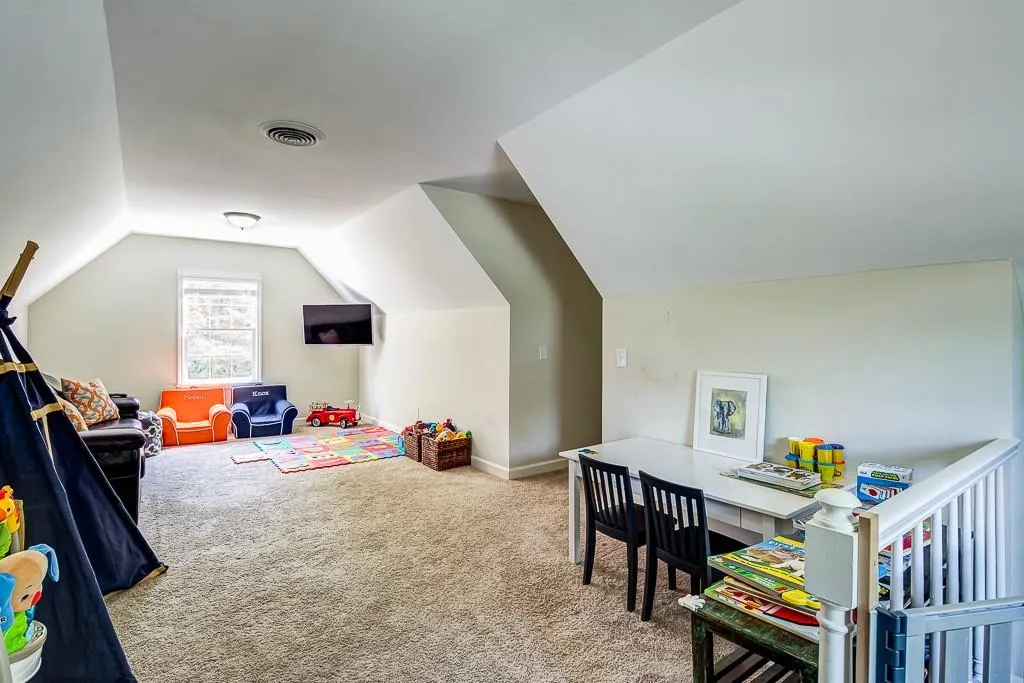 6810 Hunters Trace Circle, Sandy Springs, Georgia 30328, 5 Bedrooms Bedrooms, ,2 BathroomsBathrooms,Residential,Sold,6810 Hunters Trace Circle,5702180