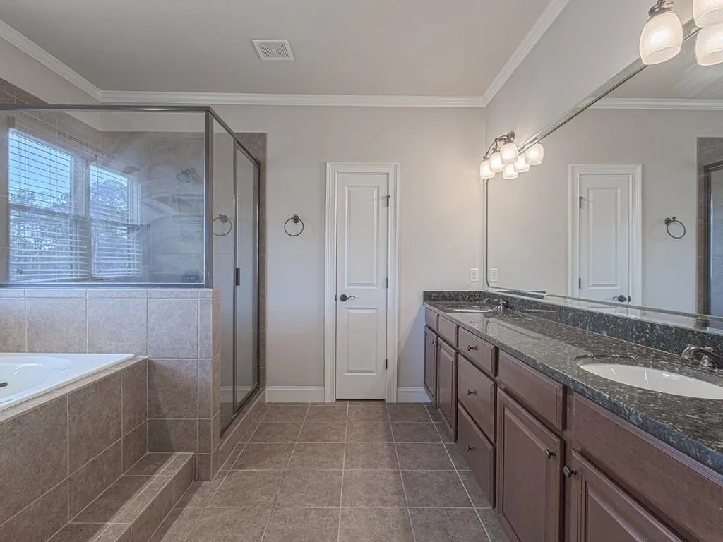 455 Glenmanor Court, Atlanta, Georgia 30328, 6 Bedrooms Bedrooms, ,5 BathroomsBathrooms,Residential,Sold,455 Glenmanor Court,5951941