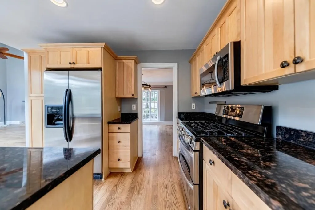 4781 E Conway Drive Nw, Atlanta, Georgia 30327, 5 Bedrooms Bedrooms, ,5 BathroomsBathrooms,Residential,Sold,4781 E Conway Drive Nw,6703473