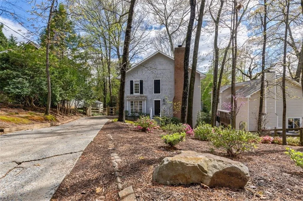 4781 E Conway Drive Nw, Atlanta, Georgia 30327, 5 Bedrooms Bedrooms, ,5 BathroomsBathrooms,Residential,Sold,4781 E Conway Drive Nw,6703473