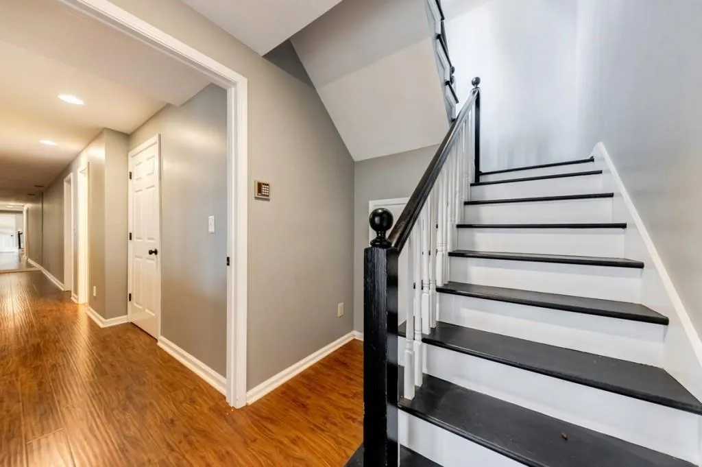 4781 E Conway Drive Nw, Atlanta, Georgia 30327, 5 Bedrooms Bedrooms, ,5 BathroomsBathrooms,Residential,Sold,4781 E Conway Drive Nw,6703473