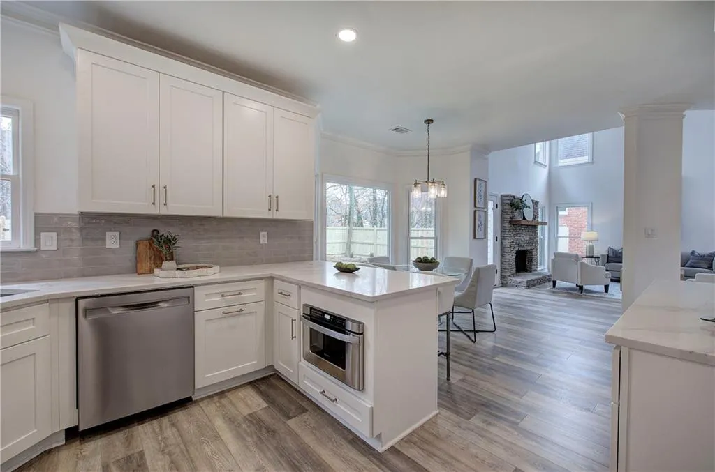 30 Westfair Court, Atlanta, Georgia 30328, 3 Bedrooms Bedrooms, ,2 BathroomsBathrooms,Residential,For Sale,30 Westfair Court,7707018