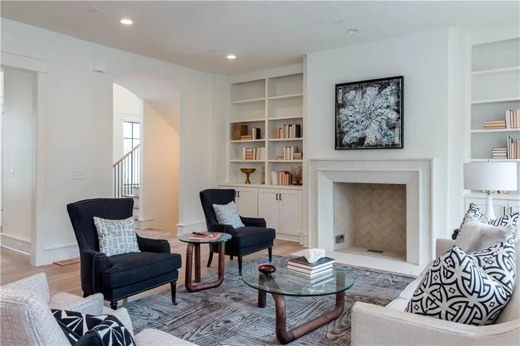 315 Eppington Drive Nw, Atlanta, Georgia 30327, 5 Bedrooms Bedrooms, ,5 BathroomsBathrooms,Residential,Sold,315 Eppington Drive Nw,5879262