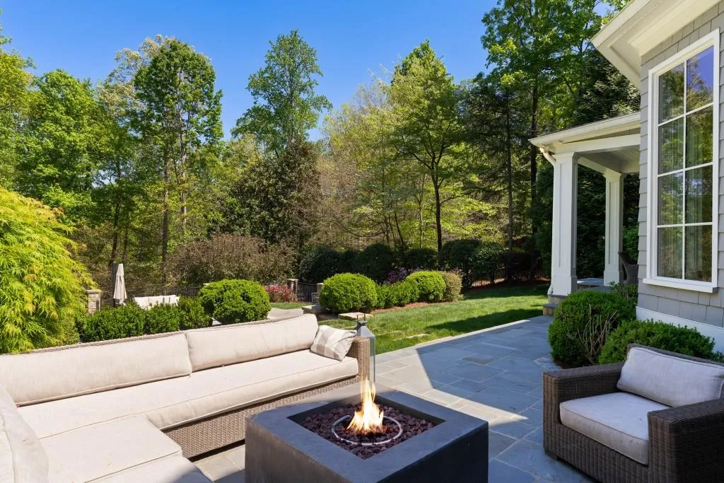 516 Tara Trail, Atlanta, Georgia 30327, 5 Bedrooms Bedrooms, ,5 BathroomsBathrooms,Residential,For Sale,516 Tara Trail,7750099