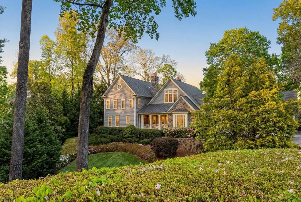 516 Tara Trail, Atlanta, Georgia 30327, 5 Bedrooms Bedrooms, ,5 BathroomsBathrooms,Residential,For Sale,516 Tara Trail,7750099