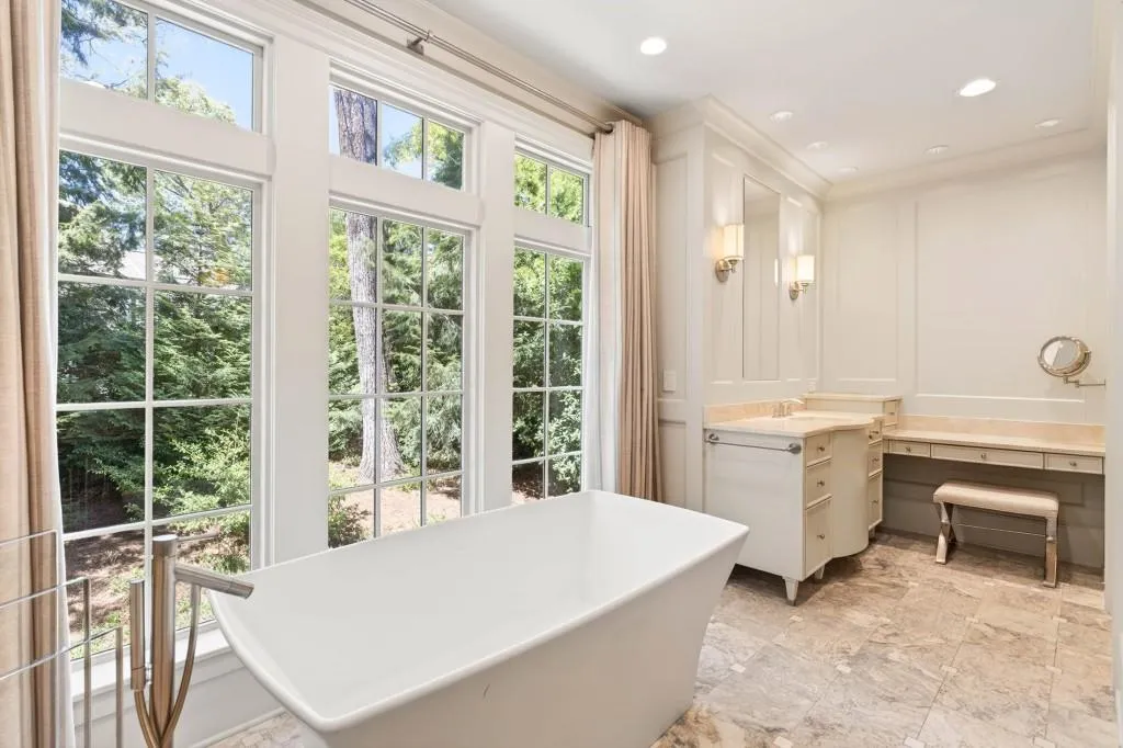 516 Tara Trail, Atlanta, Georgia 30327, 5 Bedrooms Bedrooms, ,5 BathroomsBathrooms,Residential,For Sale,516 Tara Trail,7750099