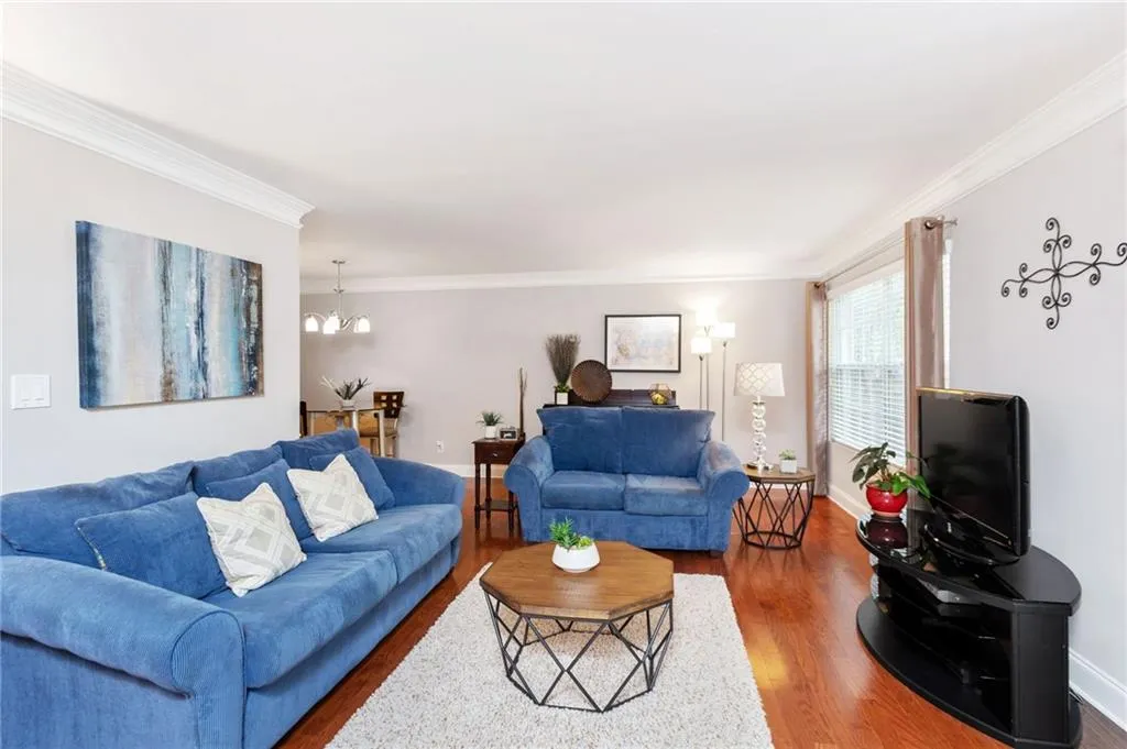 6980 Roswell Road Unit A3, Atlanta, Georgia 30328, 3 Bedrooms Bedrooms, ,2 BathroomsBathrooms,Residential,Sold,6980 Roswell Road Unit A3,6607463