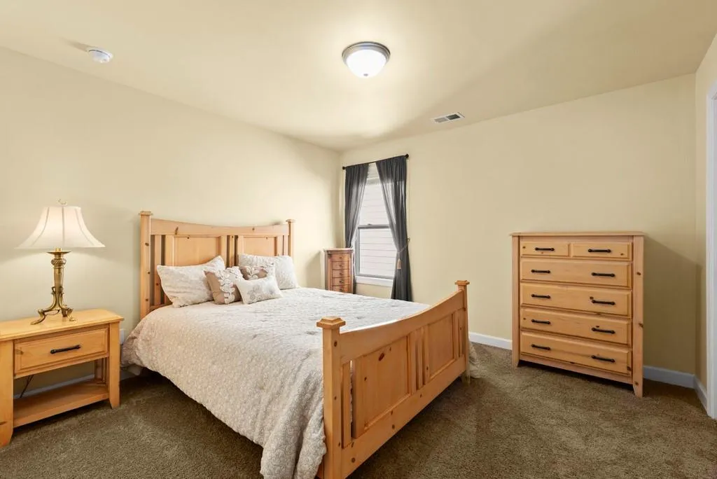 7525 Glisten Avenue, Atlanta, Georgia 30328, 4 Bedrooms Bedrooms, ,3 BathroomsBathrooms,Residential,Sold,7525 Glisten Avenue,6732438