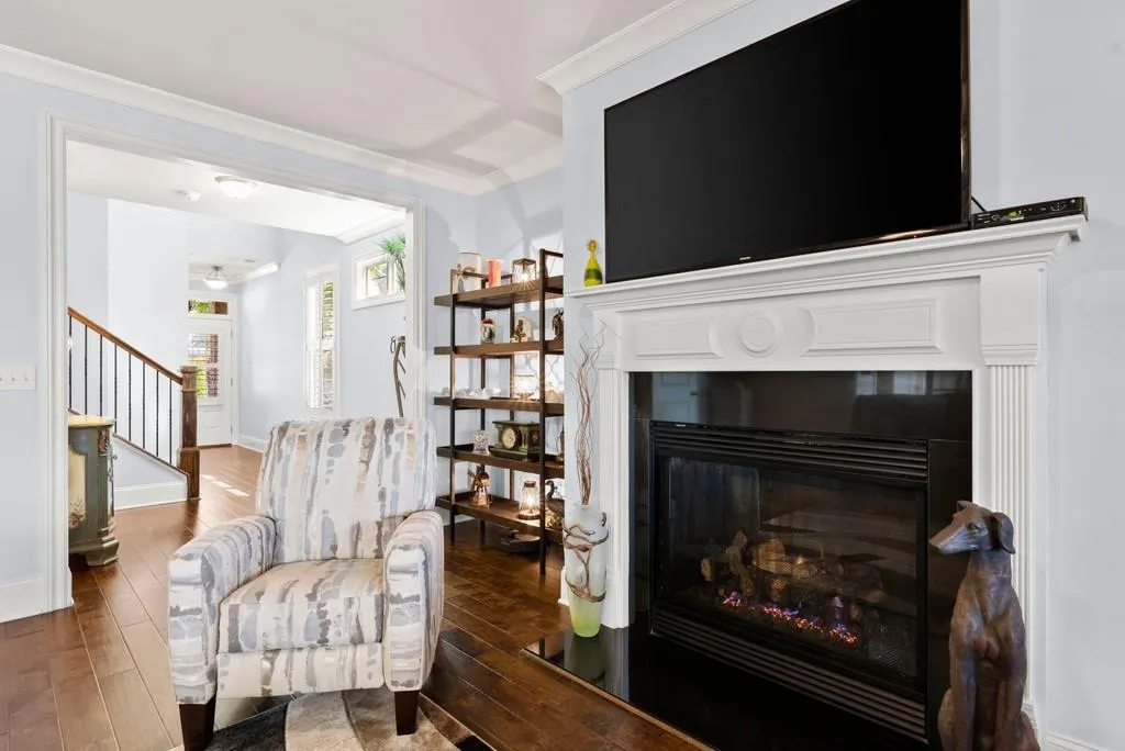 7525 Glisten Avenue, Atlanta, Georgia 30328, 4 Bedrooms Bedrooms, ,3 BathroomsBathrooms,Residential,Sold,7525 Glisten Avenue,6732438