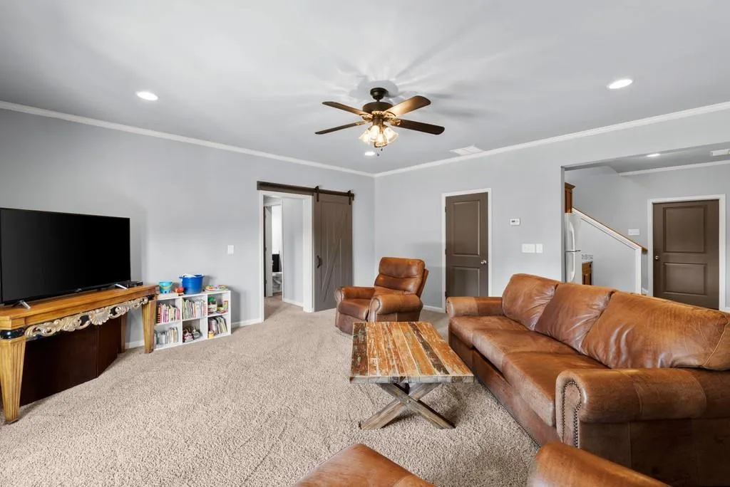 7525 Glisten Avenue, Atlanta, Georgia 30328, 4 Bedrooms Bedrooms, ,3 BathroomsBathrooms,Residential,Sold,7525 Glisten Avenue,6732438