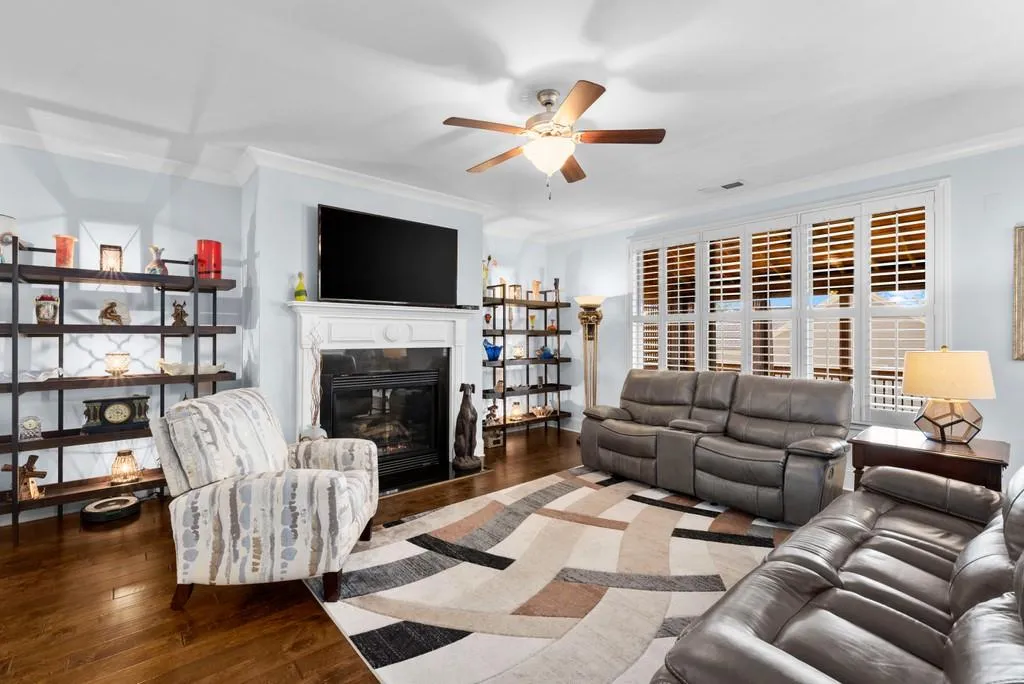 7525 Glisten Avenue, Atlanta, Georgia 30328, 4 Bedrooms Bedrooms, ,3 BathroomsBathrooms,Residential,Sold,7525 Glisten Avenue,6732438