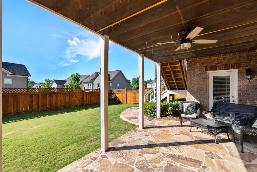 7525 Glisten Avenue, Atlanta, Georgia 30328, 4 Bedrooms Bedrooms, ,3 BathroomsBathrooms,Residential,Sold,7525 Glisten Avenue,6732438