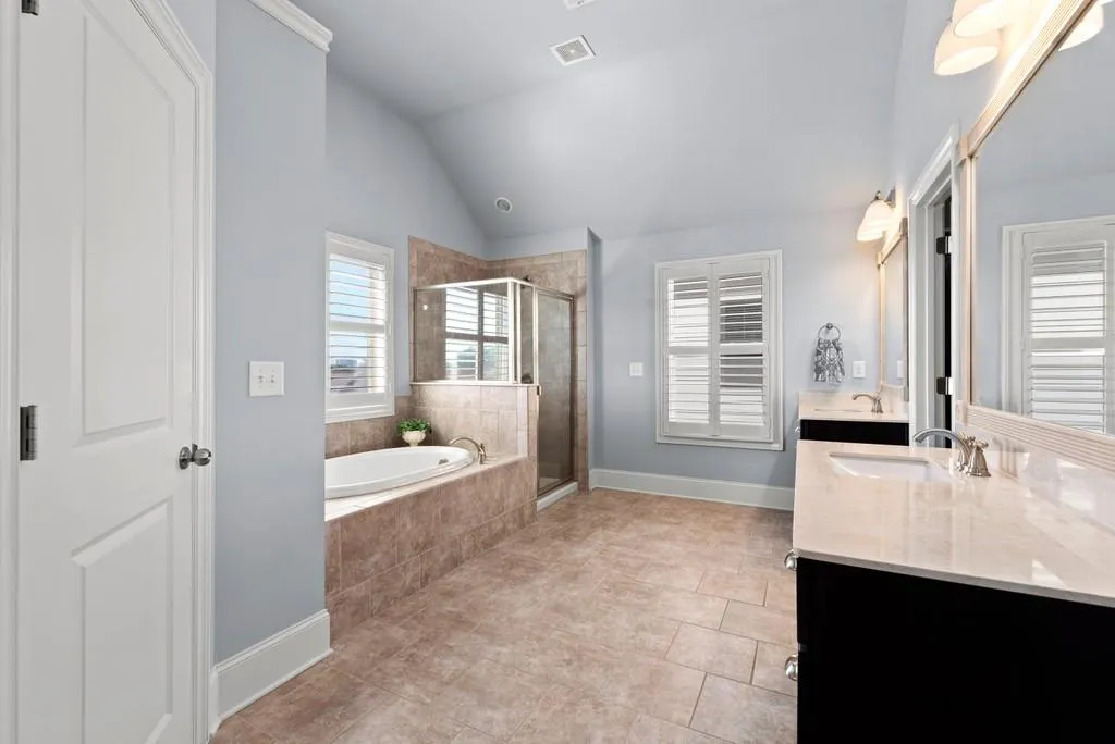 7525 Glisten Avenue, Atlanta, Georgia 30328, 4 Bedrooms Bedrooms, ,3 BathroomsBathrooms,Residential,Sold,7525 Glisten Avenue,6732438