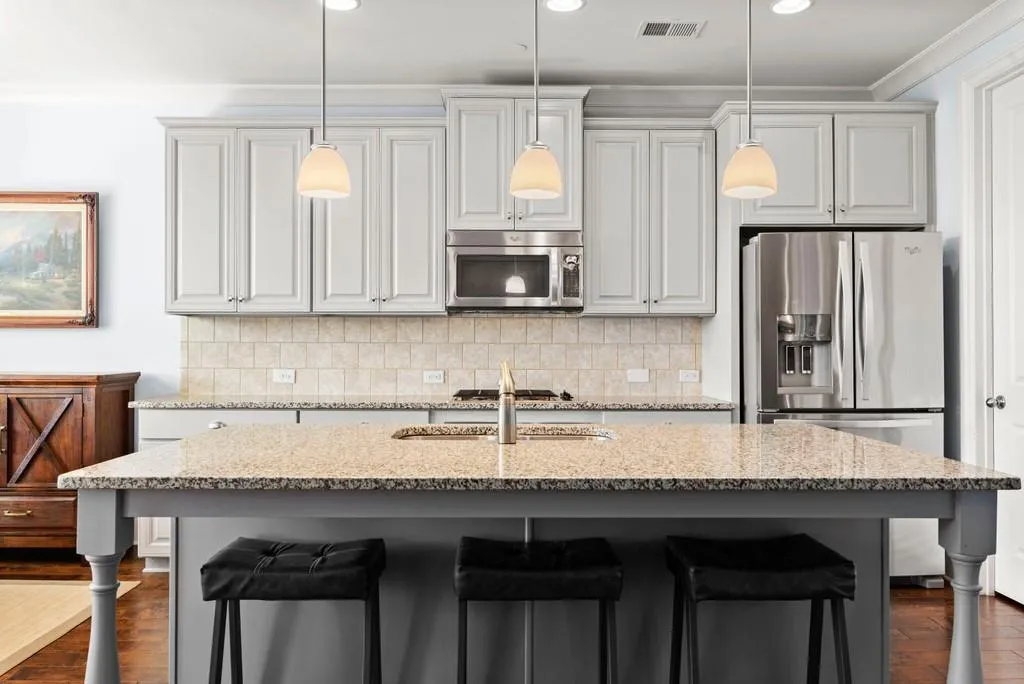 7525 Glisten Avenue, Atlanta, Georgia 30328, 4 Bedrooms Bedrooms, ,3 BathroomsBathrooms,Residential,Sold,7525 Glisten Avenue,6732438