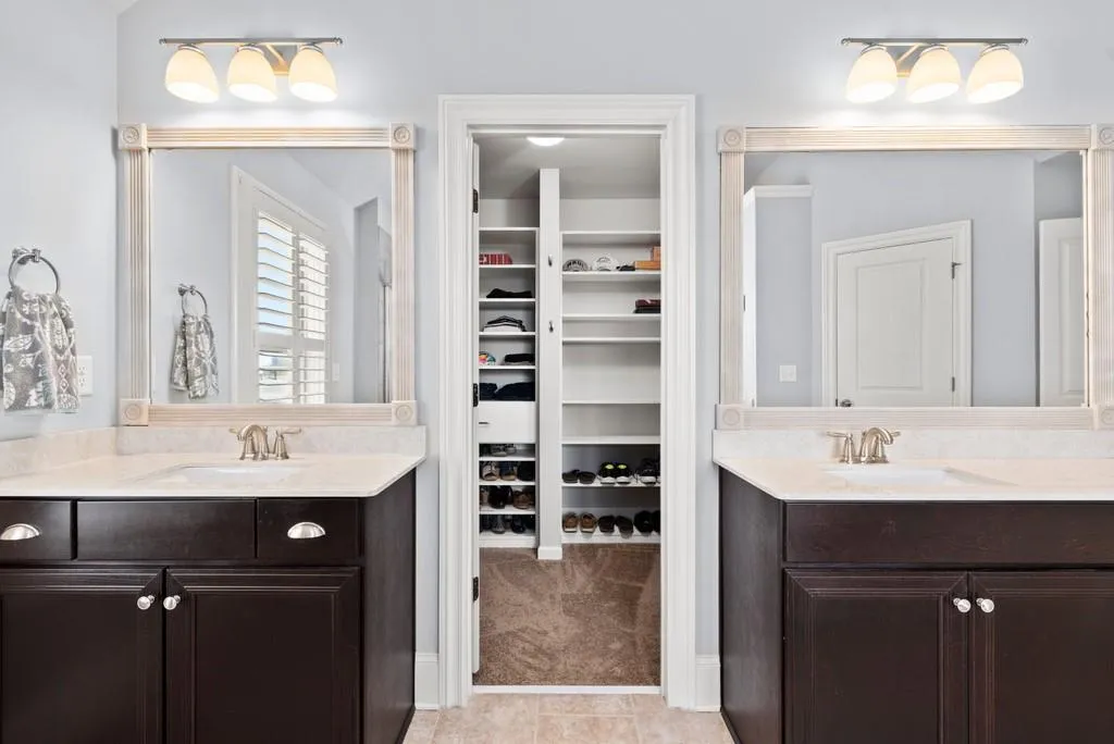 7525 Glisten Avenue, Atlanta, Georgia 30328, 4 Bedrooms Bedrooms, ,3 BathroomsBathrooms,Residential,Sold,7525 Glisten Avenue,6732438