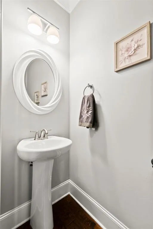 7525 Glisten Avenue, Atlanta, Georgia 30328, 4 Bedrooms Bedrooms, ,3 BathroomsBathrooms,Residential,Sold,7525 Glisten Avenue,6732438