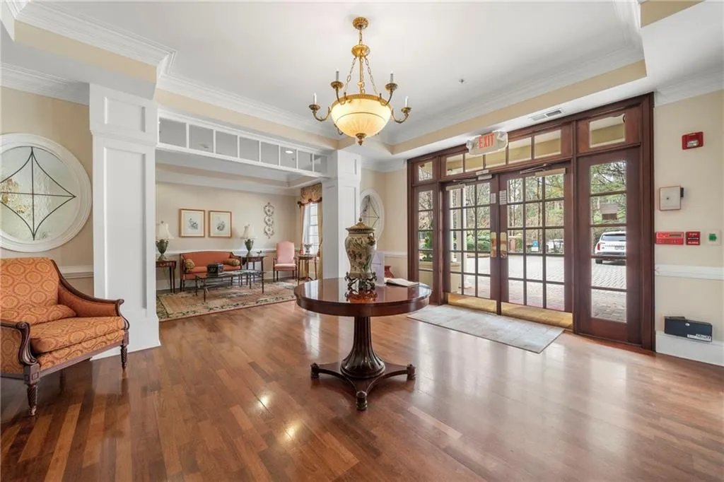 5415 Northland Drive Unit 305, Atlanta, Georgia 30342, 2 Bedrooms Bedrooms, ,2 BathroomsBathrooms,Residential,Sold,5415 Northland Drive Unit 305,7174781