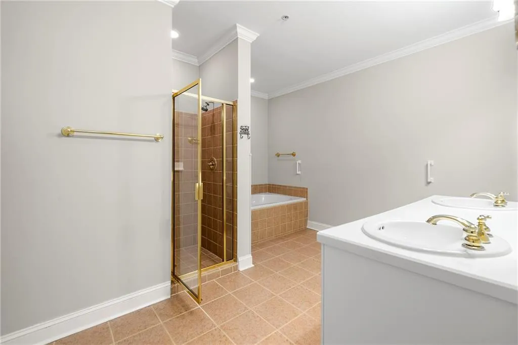 5415 Northland Drive Unit 305, Atlanta, Georgia 30342, 2 Bedrooms Bedrooms, ,2 BathroomsBathrooms,Residential,Sold,5415 Northland Drive Unit 305,7174781