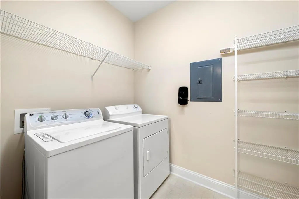 5415 Northland Drive Unit 305, Atlanta, Georgia 30342, 2 Bedrooms Bedrooms, ,2 BathroomsBathrooms,Residential,Sold,5415 Northland Drive Unit 305,7174781