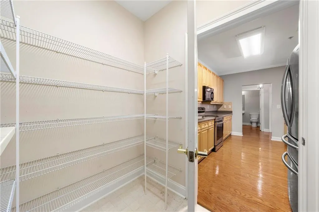 5415 Northland Drive Unit 305, Atlanta, Georgia 30342, 2 Bedrooms Bedrooms, ,2 BathroomsBathrooms,Residential,Sold,5415 Northland Drive Unit 305,7174781