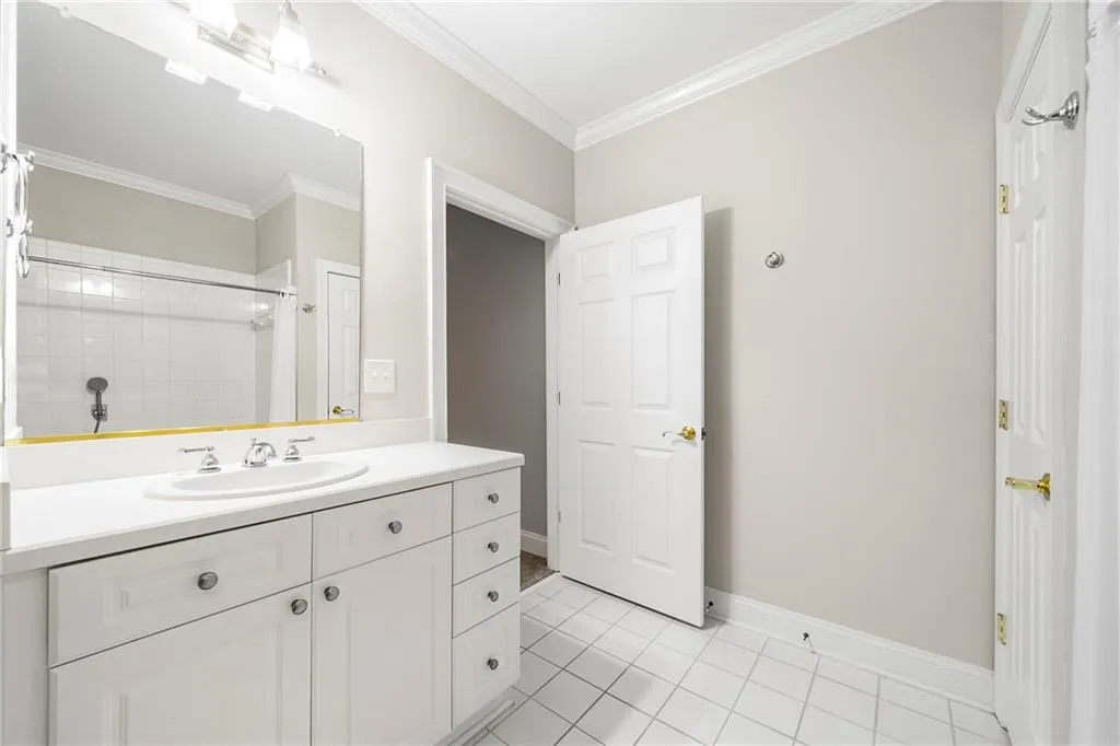 5415 Northland Drive Unit 305, Atlanta, Georgia 30342, 2 Bedrooms Bedrooms, ,2 BathroomsBathrooms,Residential,Sold,5415 Northland Drive Unit 305,7174781