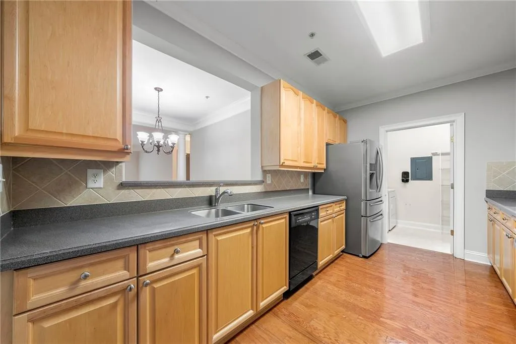 5415 Northland Drive Unit 305, Atlanta, Georgia 30342, 2 Bedrooms Bedrooms, ,2 BathroomsBathrooms,Residential,Sold,5415 Northland Drive Unit 305,7174781