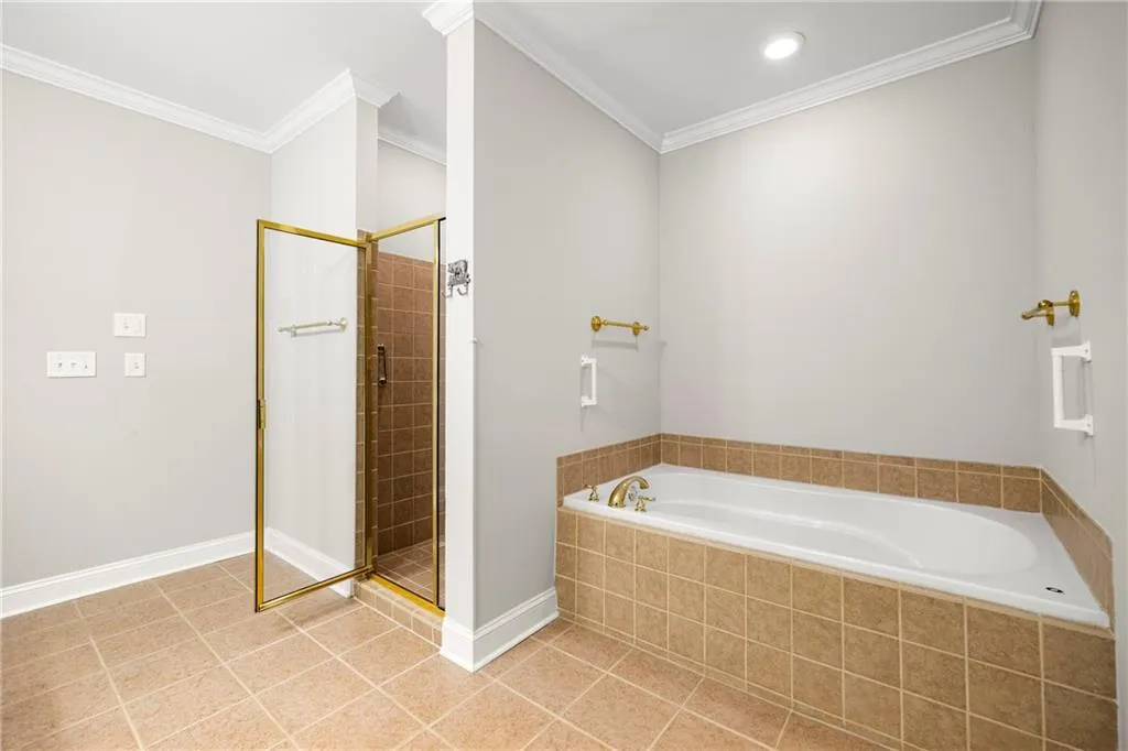 5415 Northland Drive Unit 305, Atlanta, Georgia 30342, 2 Bedrooms Bedrooms, ,2 BathroomsBathrooms,Residential,Sold,5415 Northland Drive Unit 305,7174781