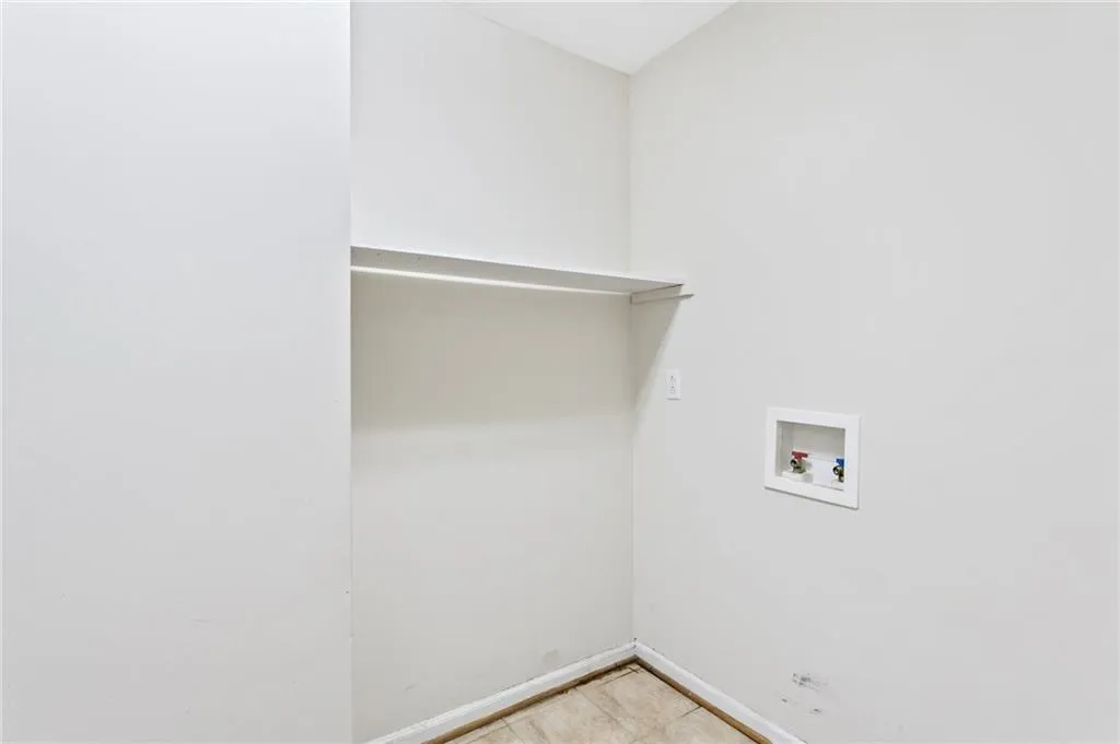 6420 Tanacrest Court, Sandy Springs, Georgia 30328, 4 Bedrooms Bedrooms, ,2 BathroomsBathrooms,Residential,Sold,6420 Tanacrest Court,6902570