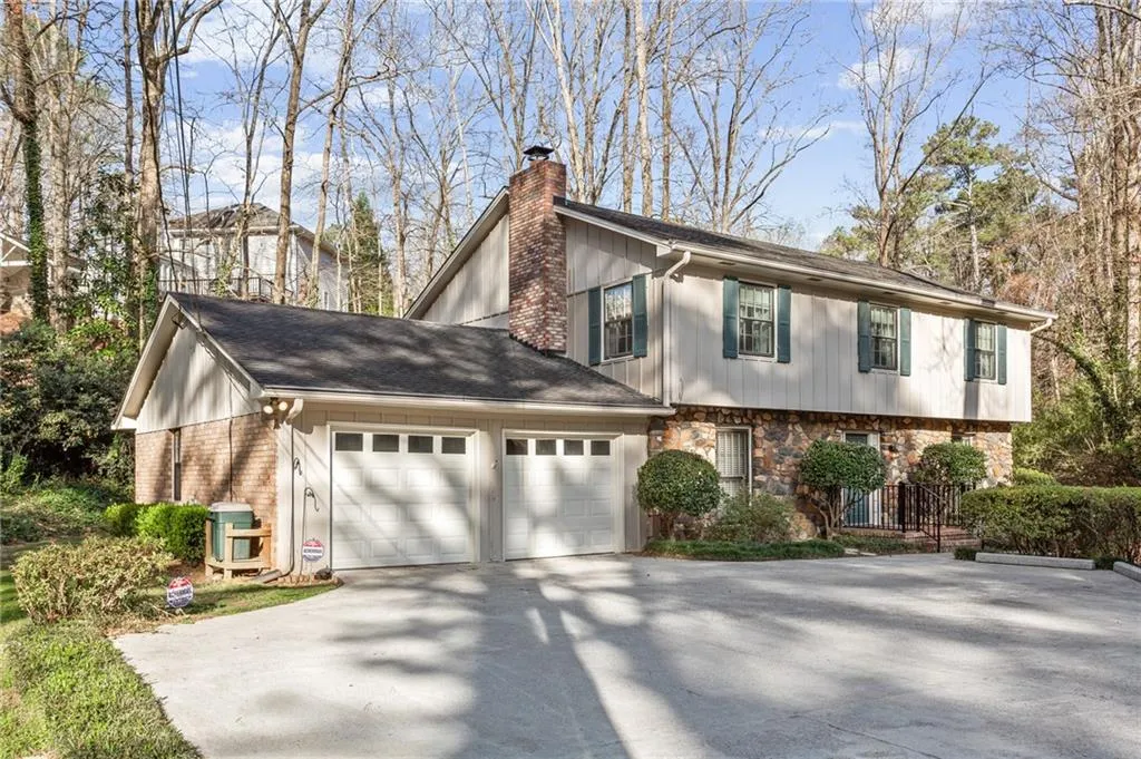 6420 Tanacrest Court, Sandy Springs, Georgia 30328, 4 Bedrooms Bedrooms, ,2 BathroomsBathrooms,Residential,Sold,6420 Tanacrest Court,6902570