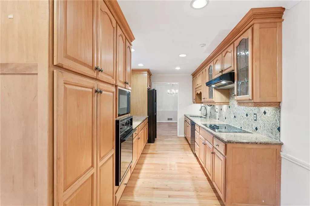6420 Tanacrest Court, Sandy Springs, Georgia 30328, 4 Bedrooms Bedrooms, ,2 BathroomsBathrooms,Residential,Sold,6420 Tanacrest Court,6902570