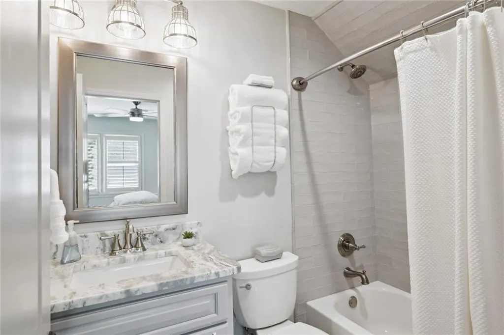 6930 Hunters Knoll Ne, Sandy Springs, Georgia 30328, 4 Bedrooms Bedrooms, ,4 BathroomsBathrooms,Residential,Sold,6930 Hunters Knoll Ne,7201851